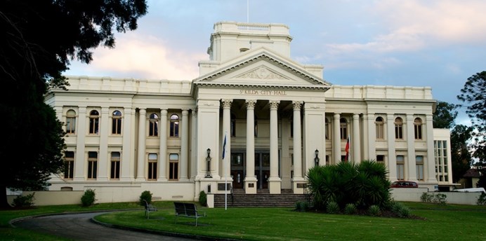 Image of the front exterior of St Kilda Town Hall.